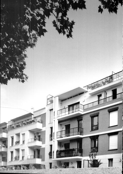 Photo n°018 du livre IMMEUBLES 1988-2002 par Dominique Dutreix