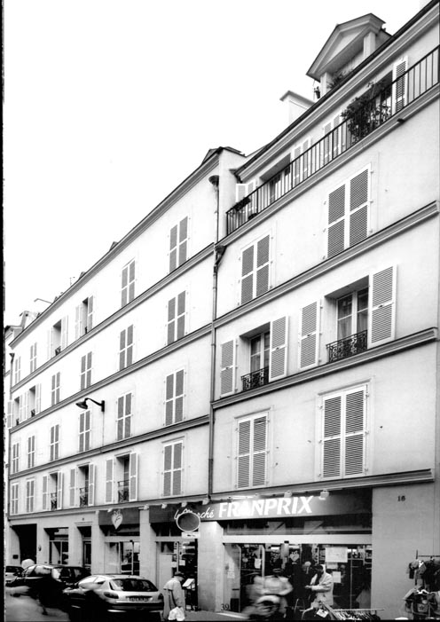 Photo n°039 du livre IMMEUBLES 1988-2002 par Dominique Dutreix